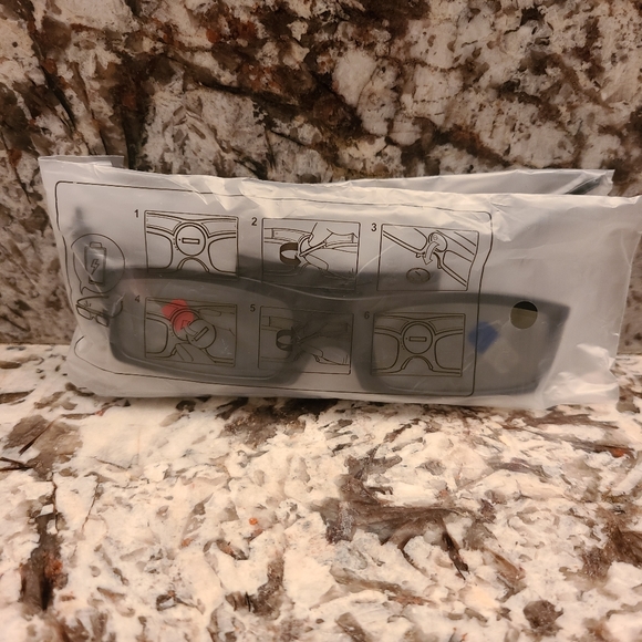Samsung 3D Glasses - Picture 4 of 6